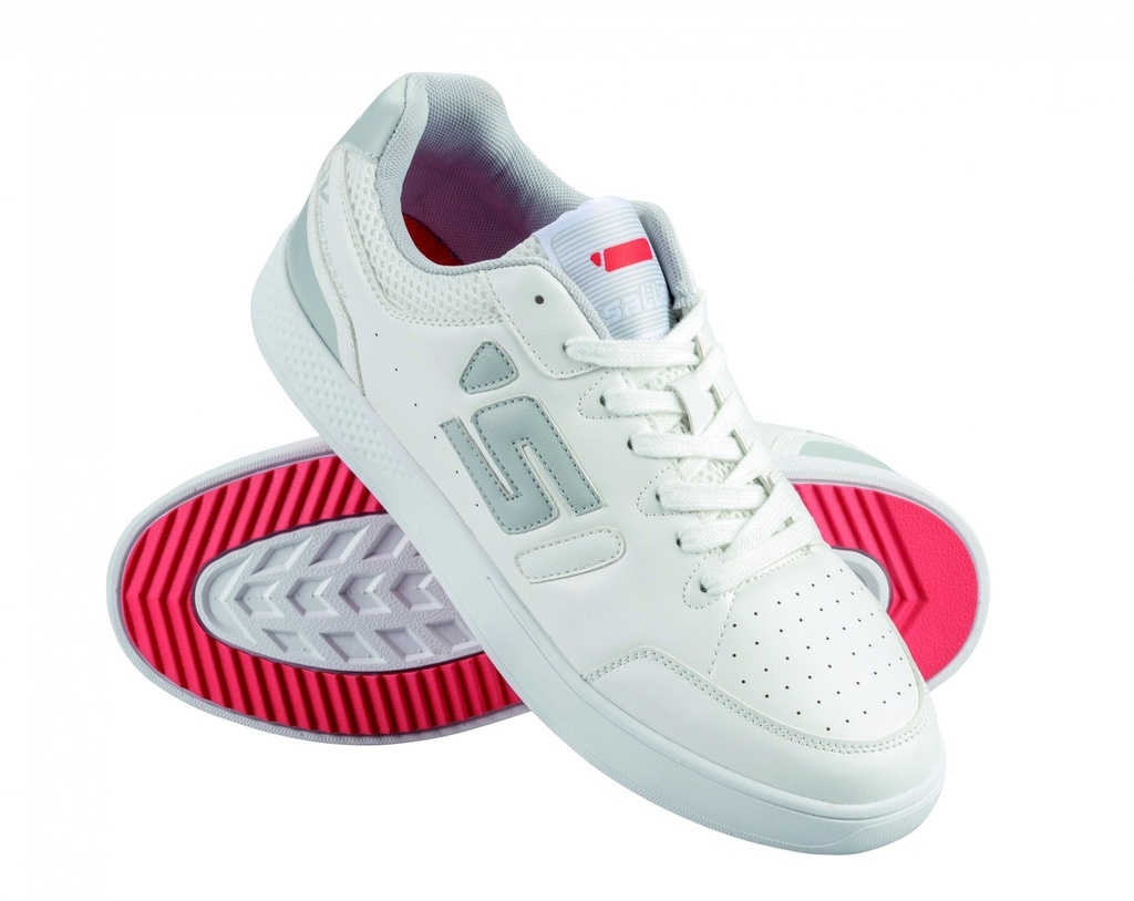 Sneaker saller
